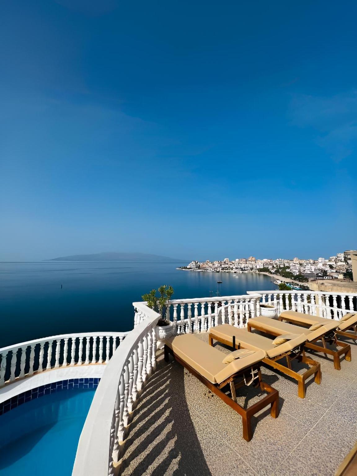 Hotel Monte Cristo - Rooftop Pool