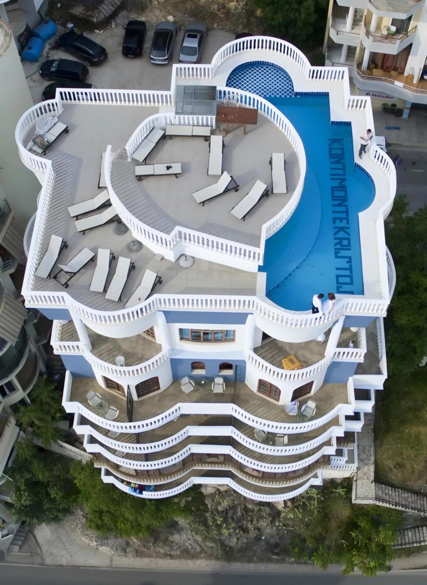 Hotel Monte Cristo - Rooftop Pool Sarandë