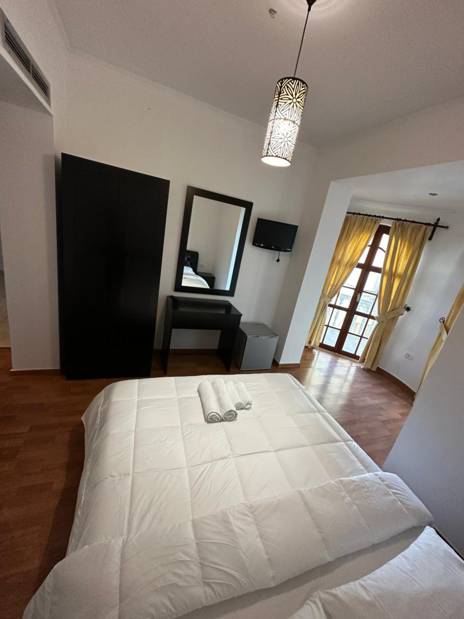 Monte Cristo - Rooftop Pool Hotel 4*