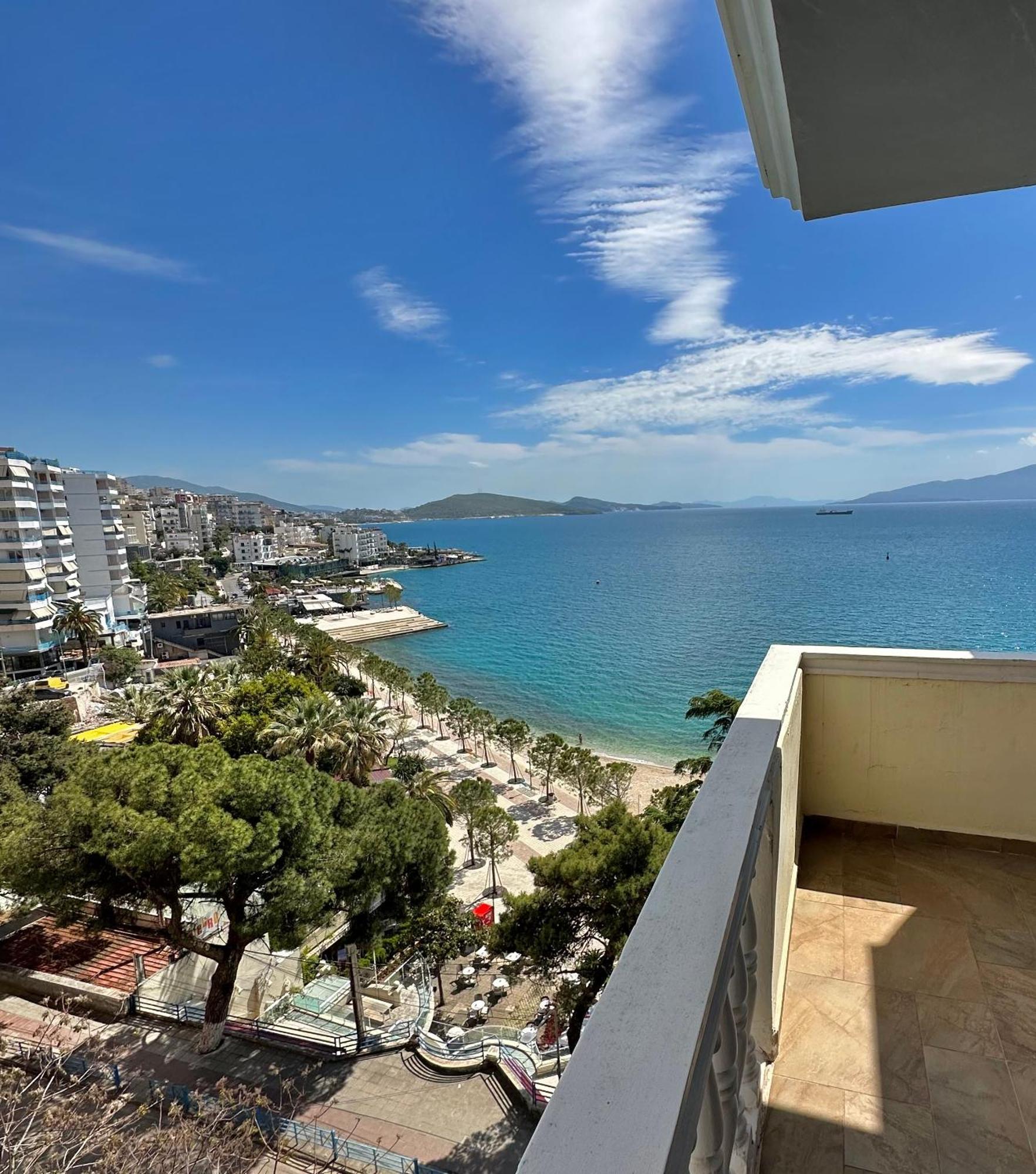 Hotel Monte Cristo - Rooftop Pool Sarandë